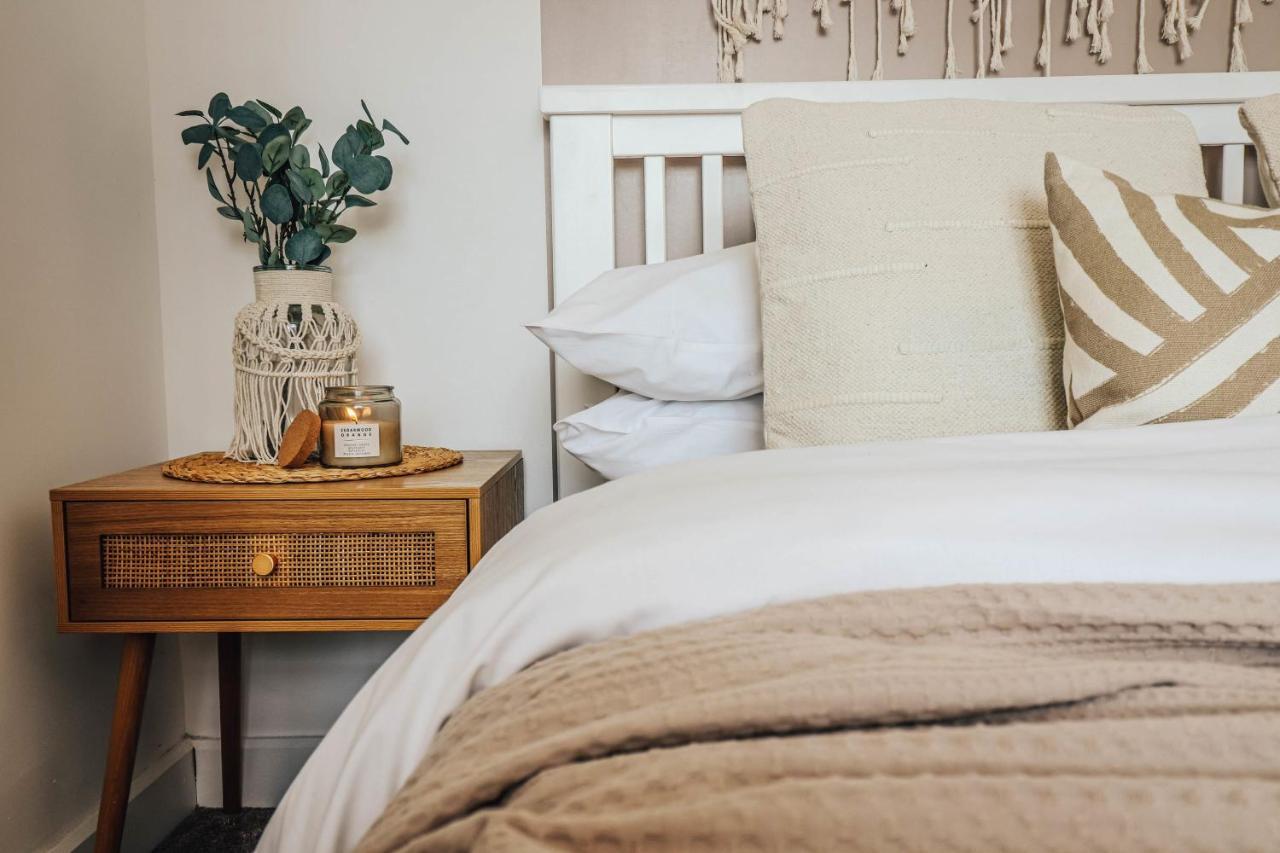 Principality View Apartment Two, By Solace Stays Cardiff Esterno foto
