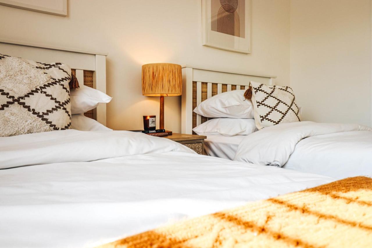 Principality View Apartment Two, By Solace Stays Cardiff Esterno foto