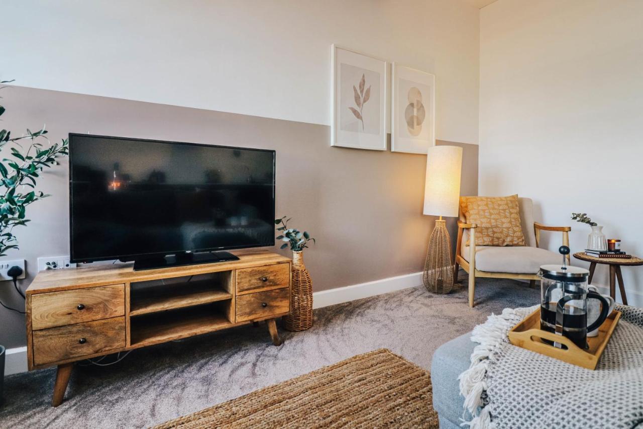 Principality View Apartment Two, By Solace Stays Cardiff Esterno foto