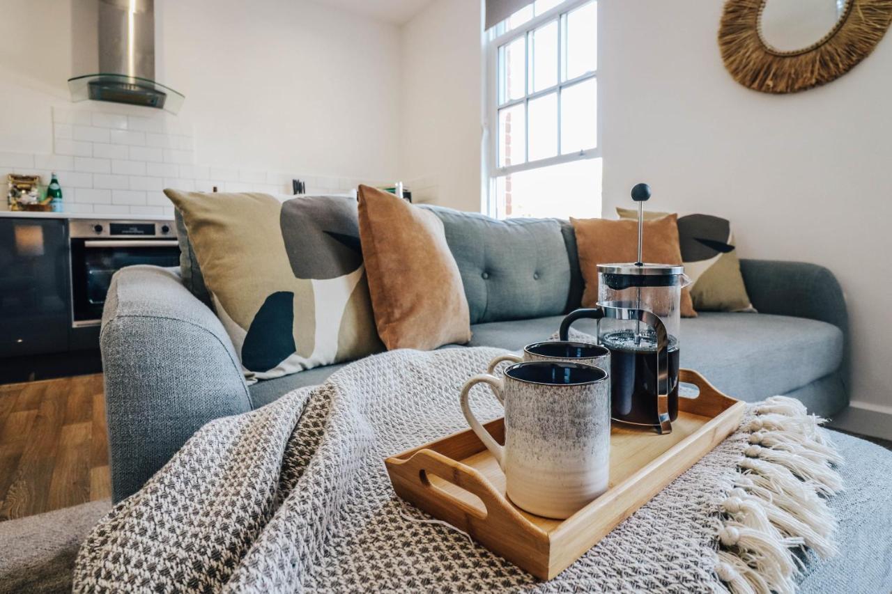 Principality View Apartment Two, By Solace Stays Cardiff Esterno foto