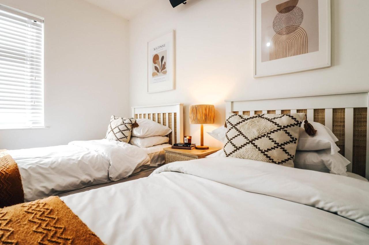 Principality View Apartment Two, By Solace Stays Cardiff Esterno foto