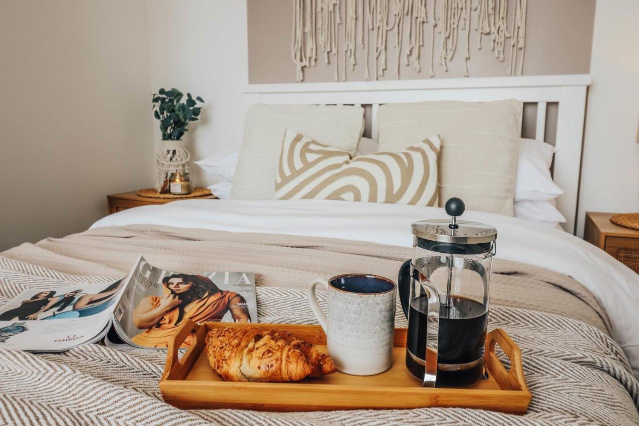 Principality View Apartment Two, By Solace Stays Cardiff Esterno foto