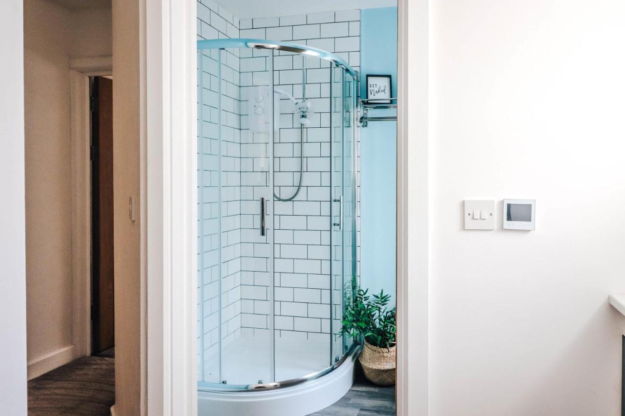 Principality View Apartment Two, By Solace Stays Cardiff Esterno foto