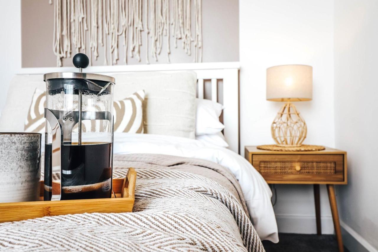 Principality View Apartment Two, By Solace Stays Cardiff Esterno foto