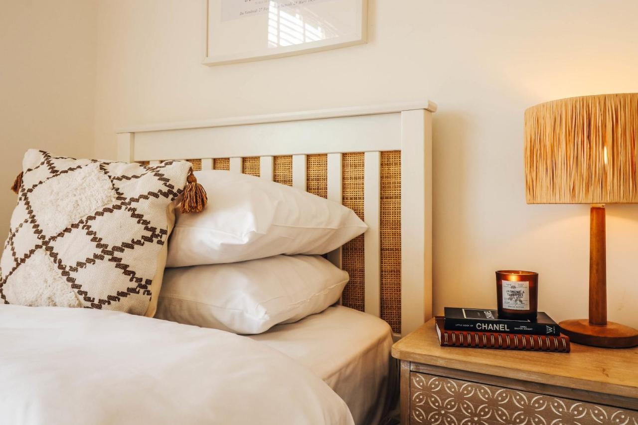 Principality View Apartment Two, By Solace Stays Cardiff Esterno foto