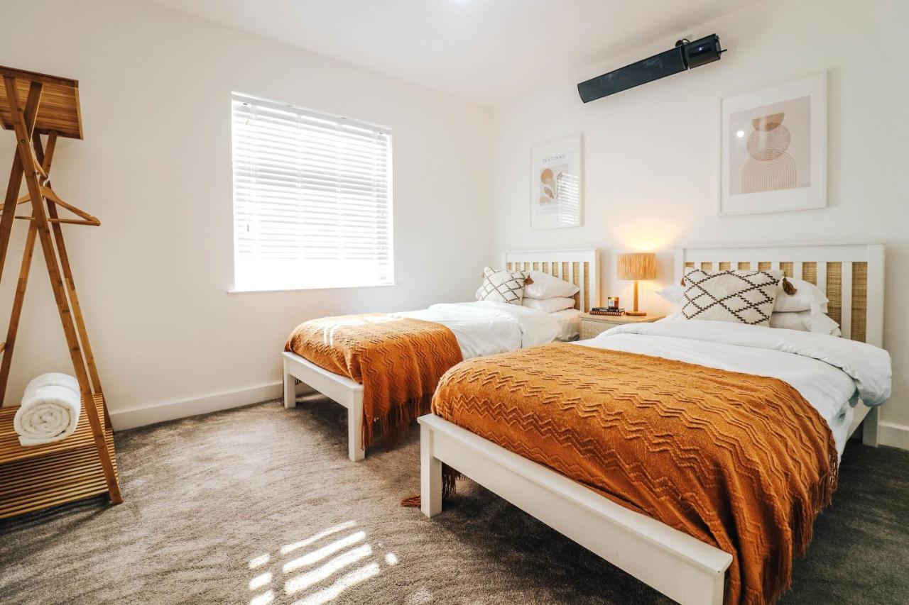 Principality View Apartment Two, By Solace Stays Cardiff Esterno foto