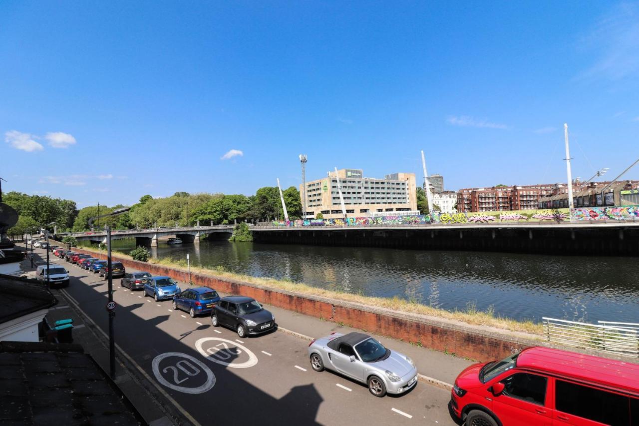 Principality View Apartment Two, By Solace Stays Cardiff Esterno foto